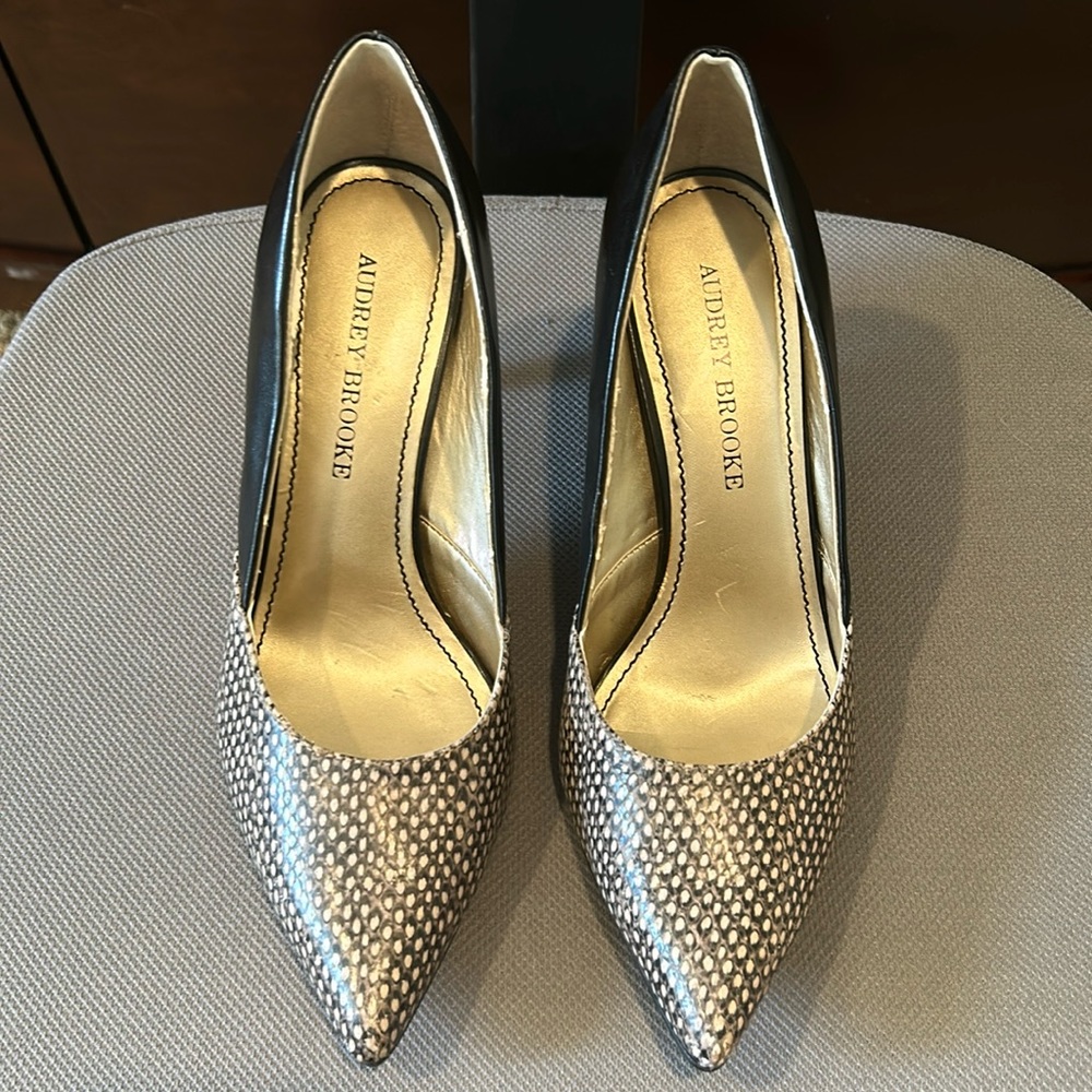 Audrey Brooke Heel